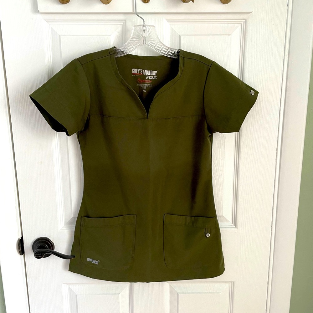 Greys Anatomy by Barco signature scrub top